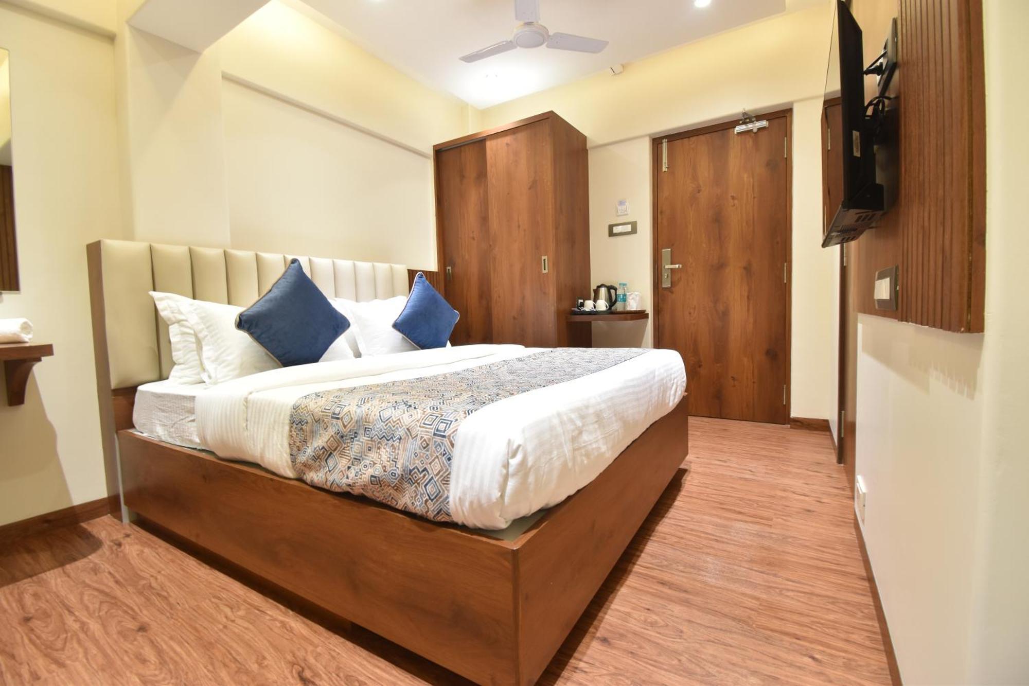 Hotel Kalpana Palace, Mumbai Eksteriør bilde