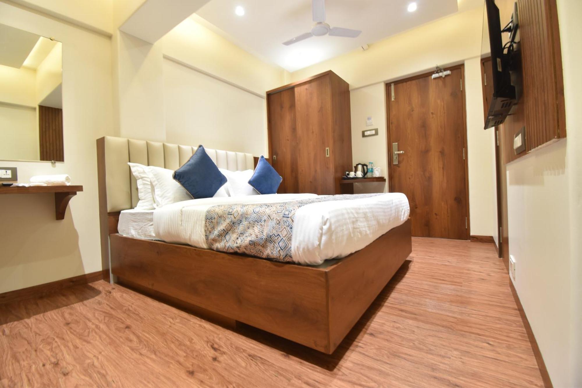 Hotel Kalpana Palace, Mumbai Eksteriør bilde