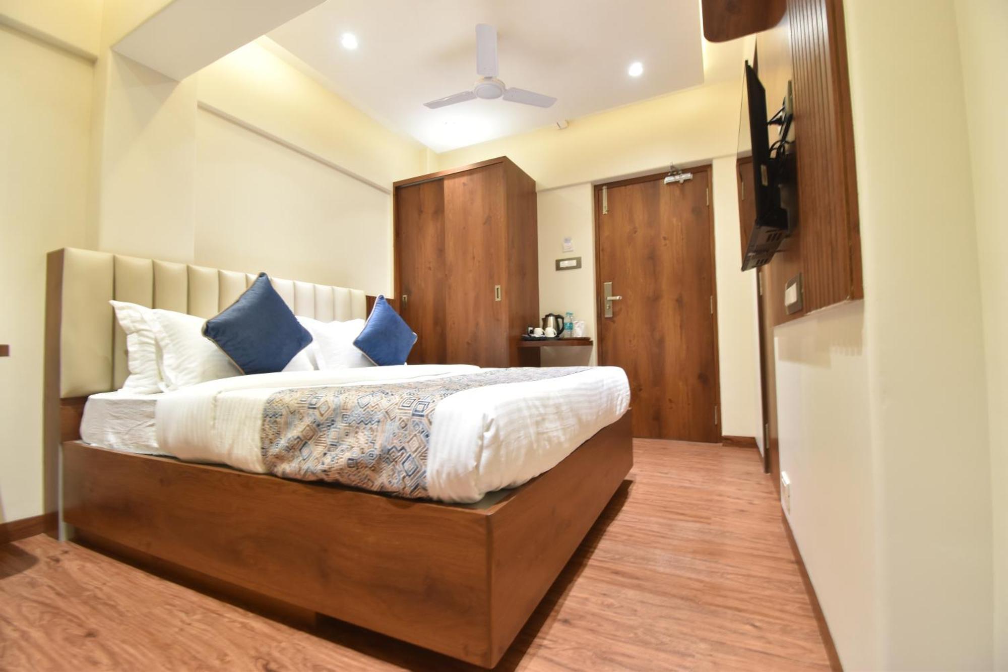 Hotel Kalpana Palace, Mumbai Eksteriør bilde