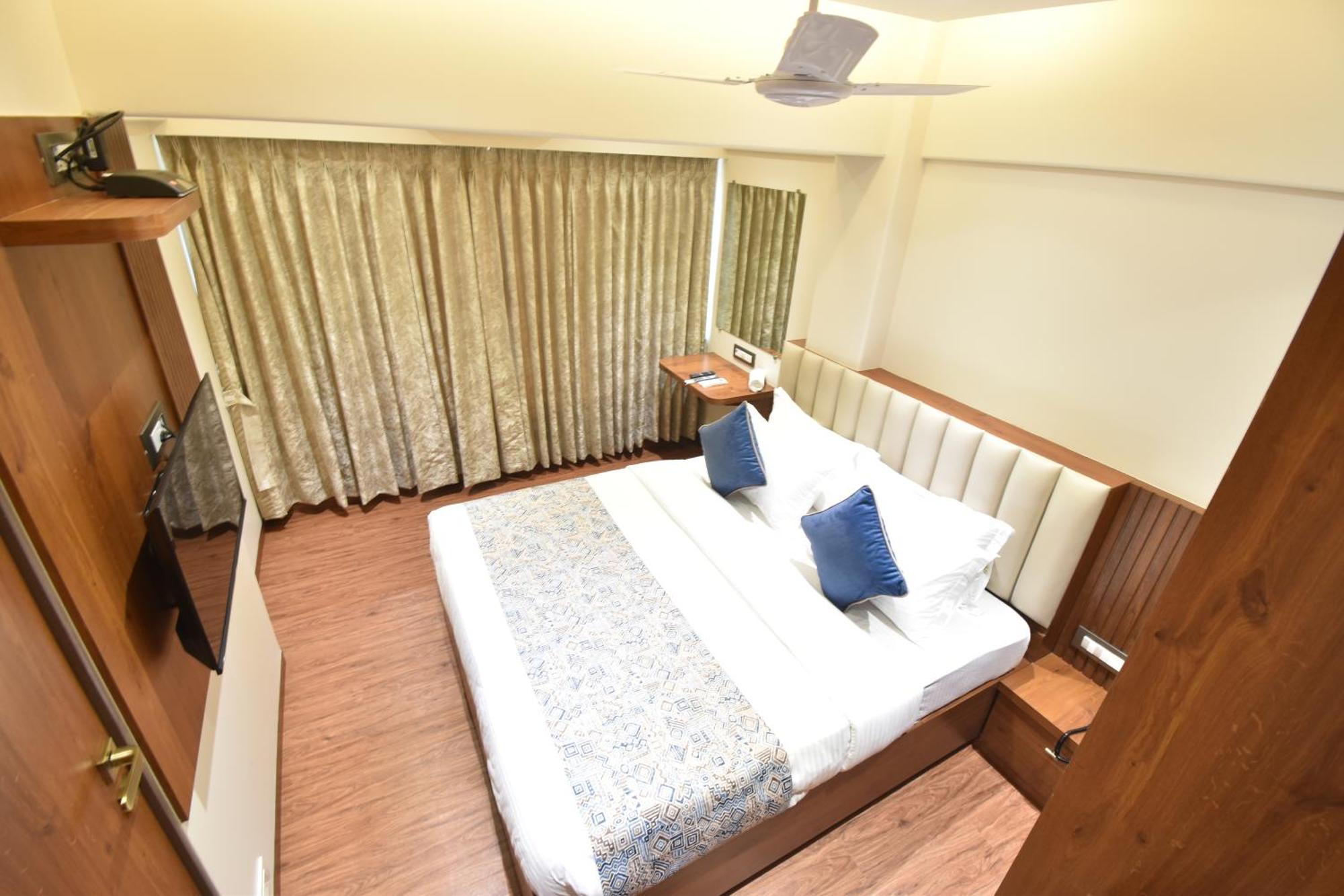 Hotel Kalpana Palace, Mumbai Eksteriør bilde