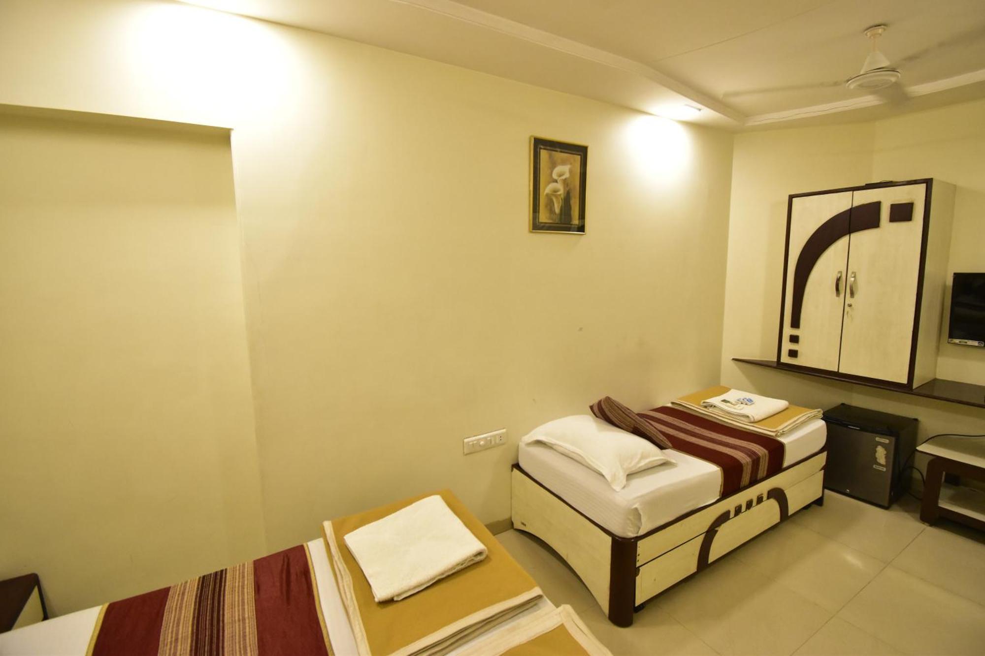 Hotel Kalpana Palace, Mumbai Eksteriør bilde
