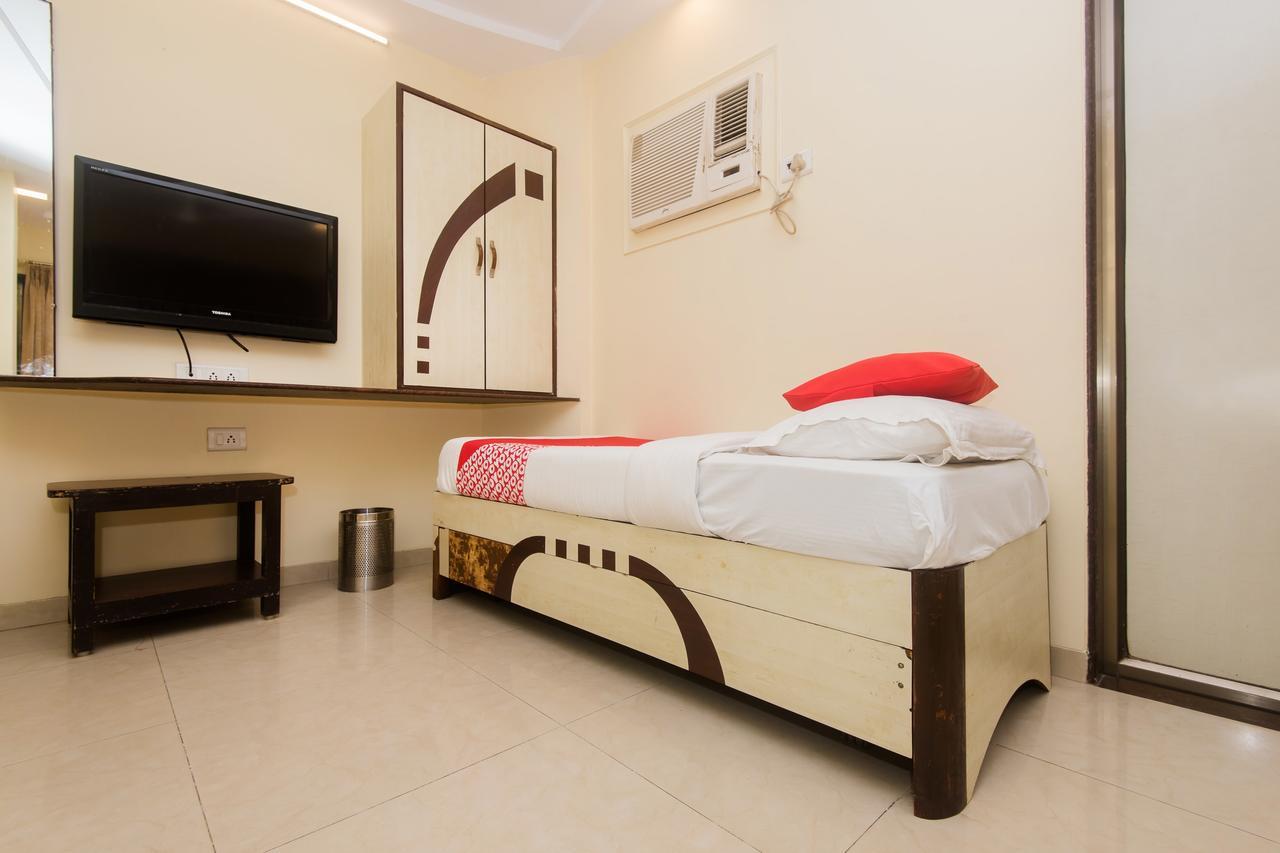Hotel Kalpana Palace, Mumbai Eksteriør bilde